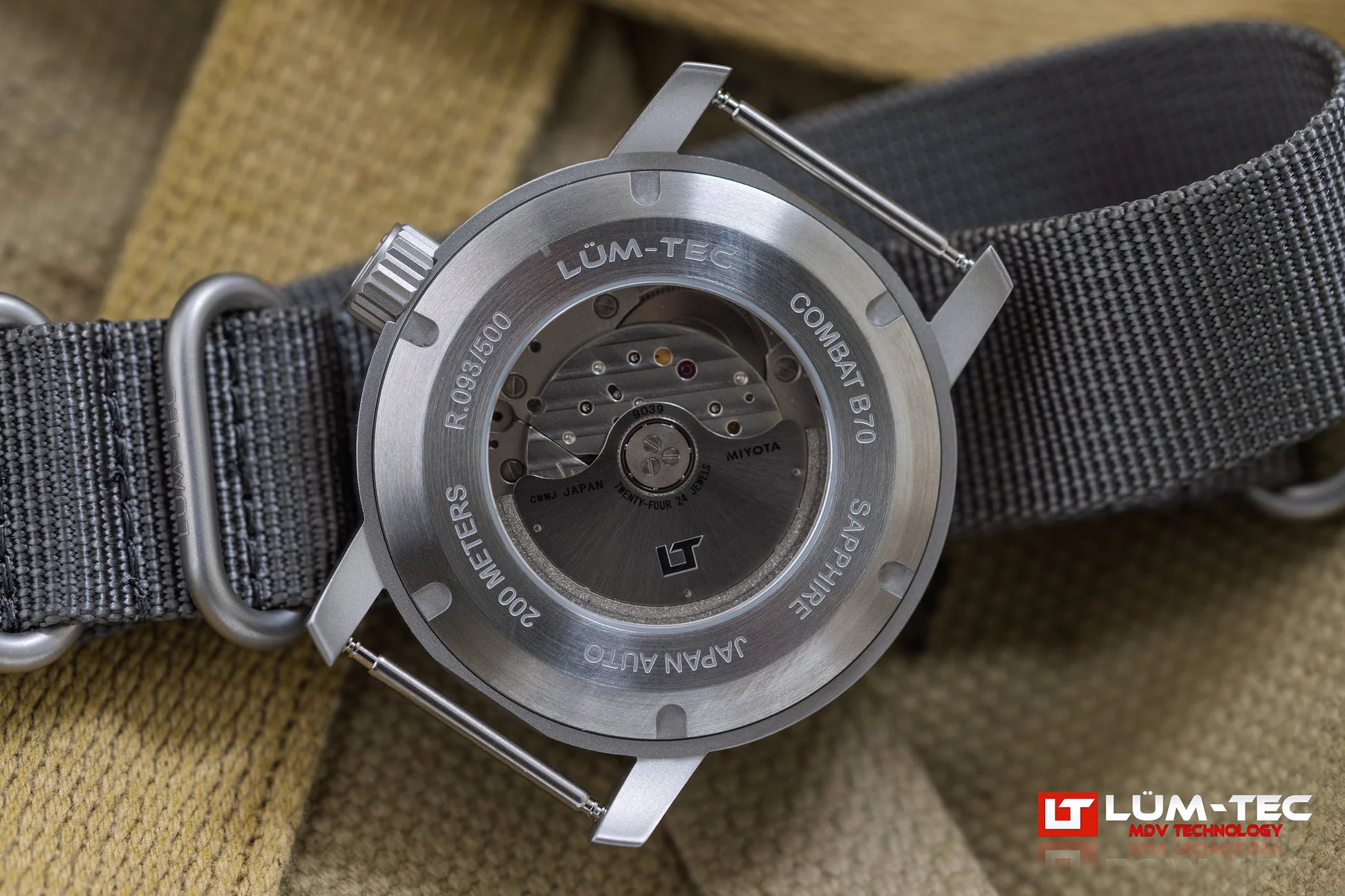 Lum-Tec Combat B70 Automatic caseback with sapphire display window