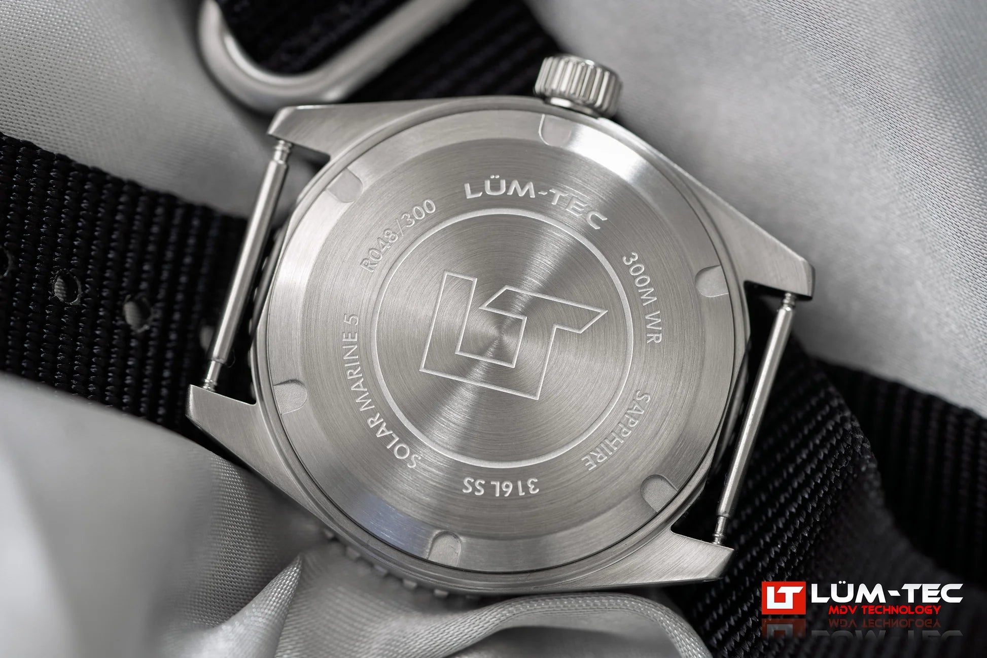 Lum-Tec Solar Marine 5 with caseback detail
