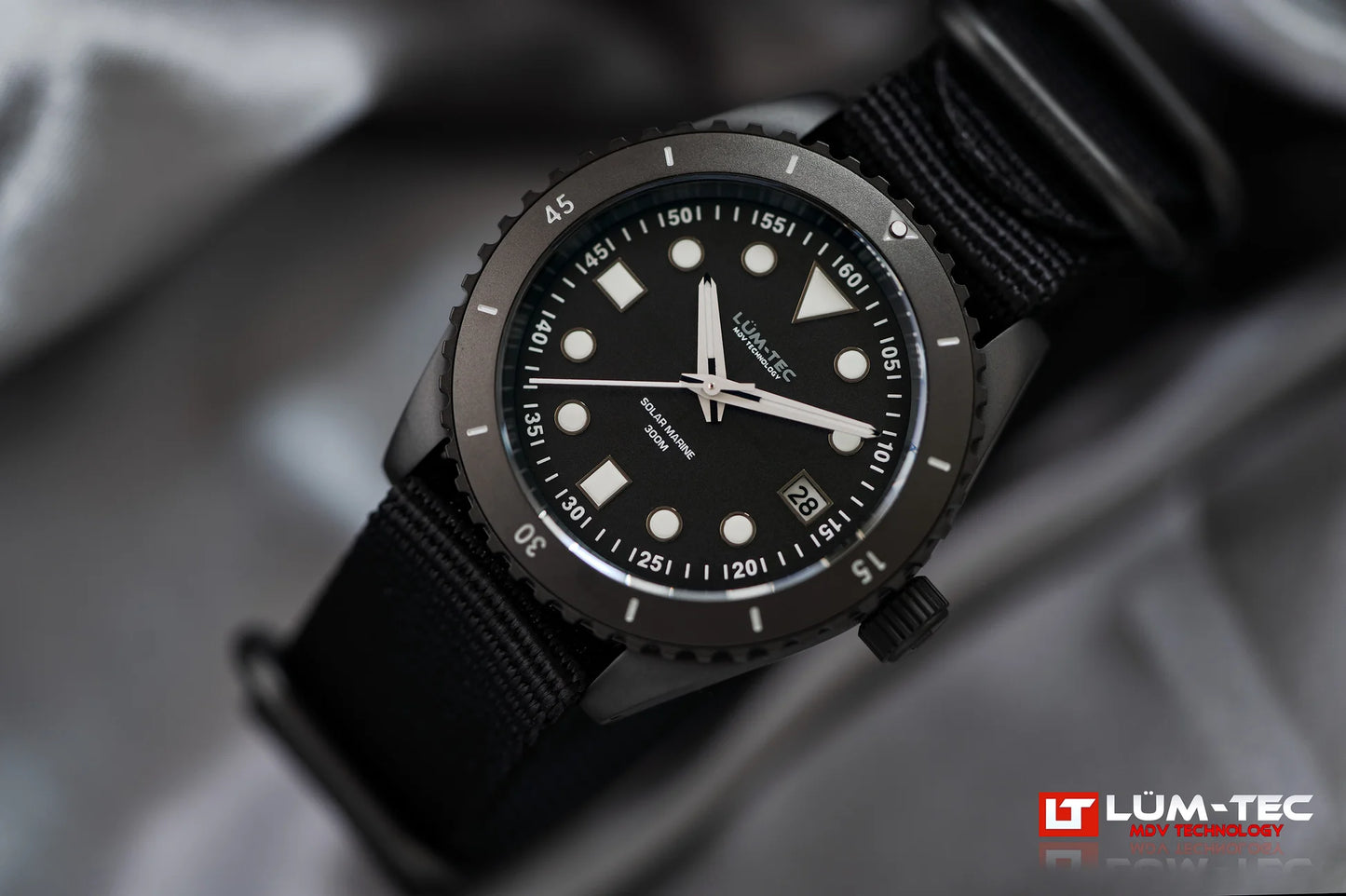 Lum-Tec Solar Marine 6 front view 39mm solar powered dive watch