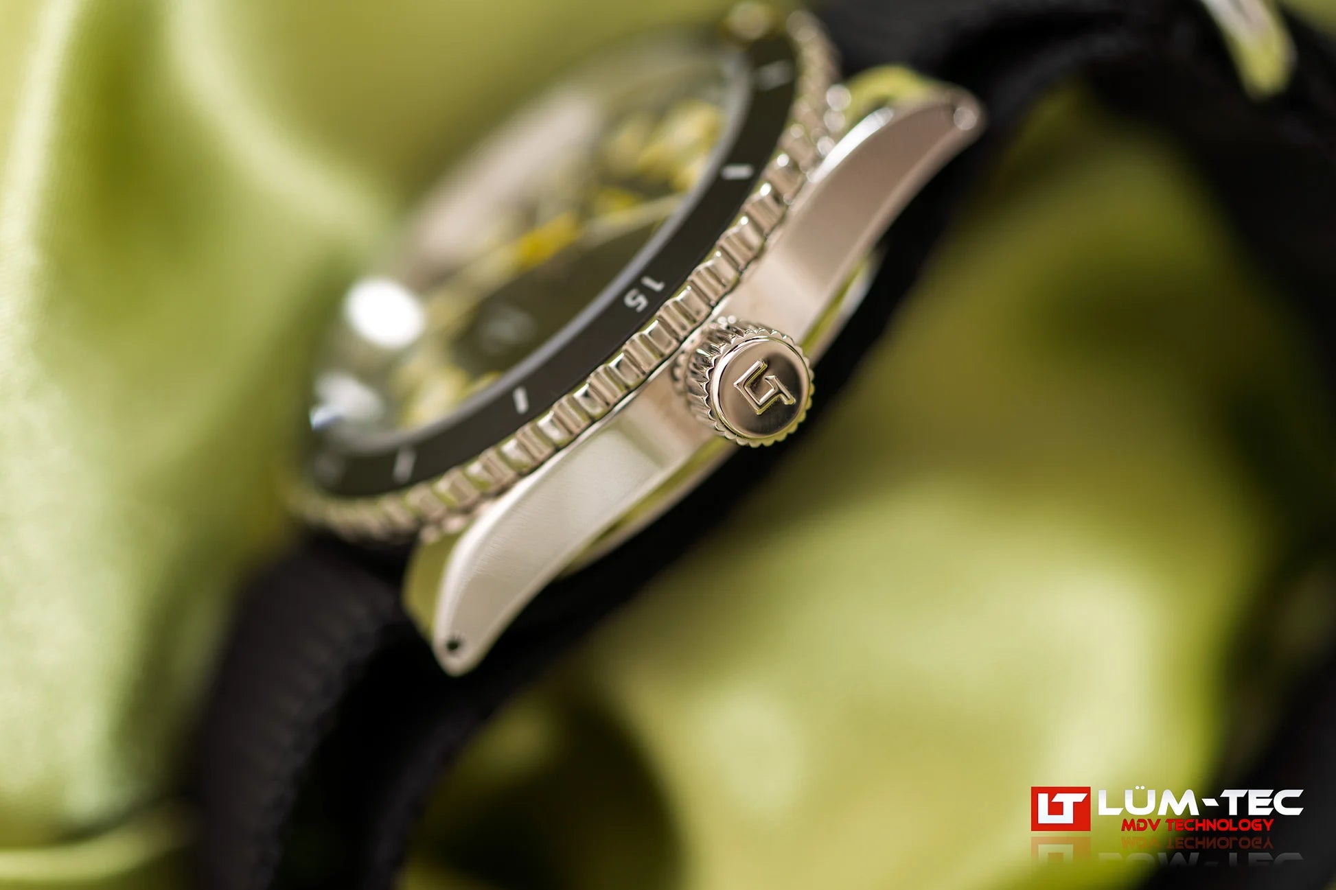 Lum-Tec Solar Marine 7 side profile 39mm forged stainless steel case